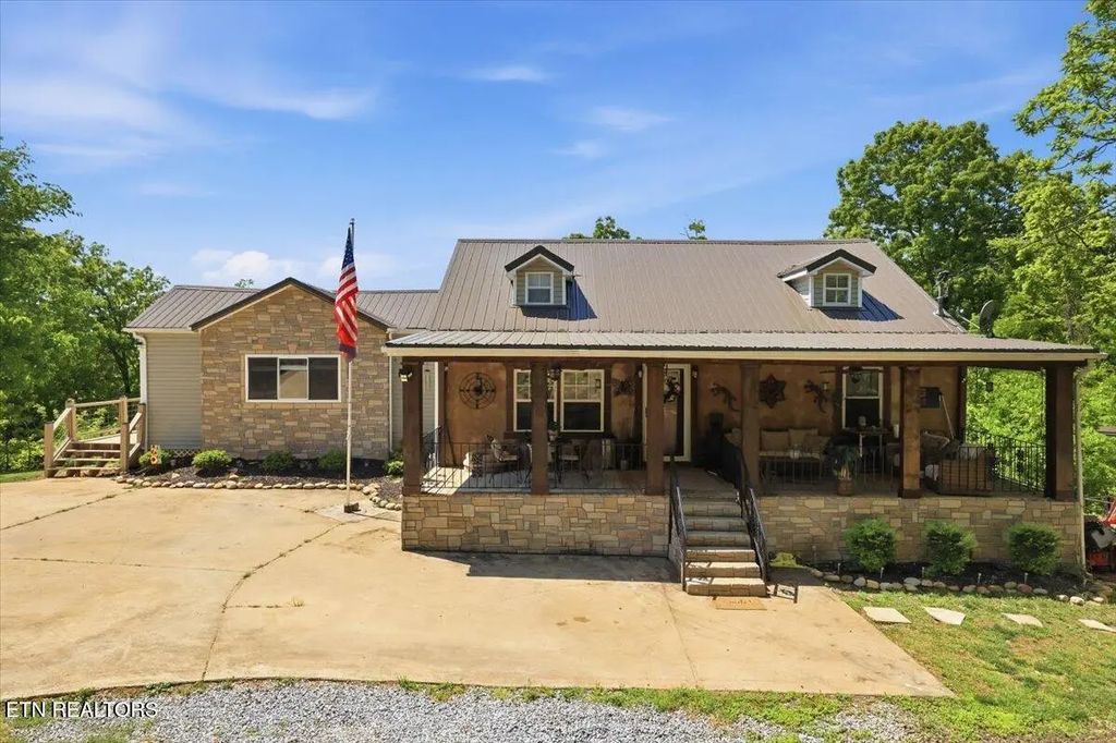 334 Alpha Rd, Newport