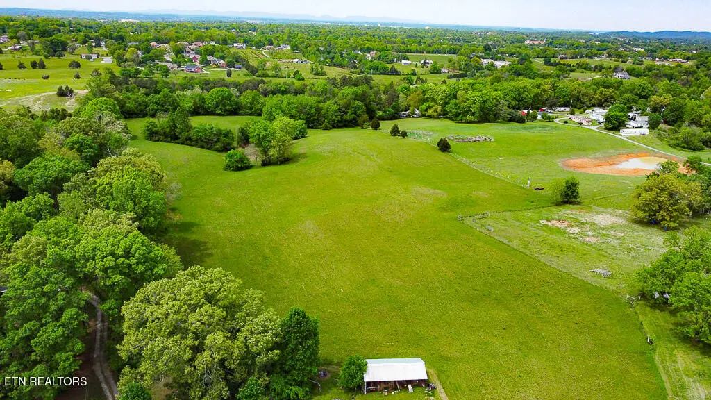 Pineview Rd, Maryville