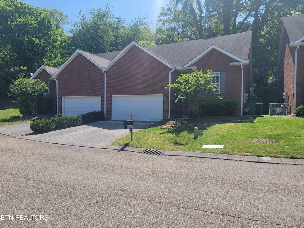 3276 Thomas Hill Way, Knoxville