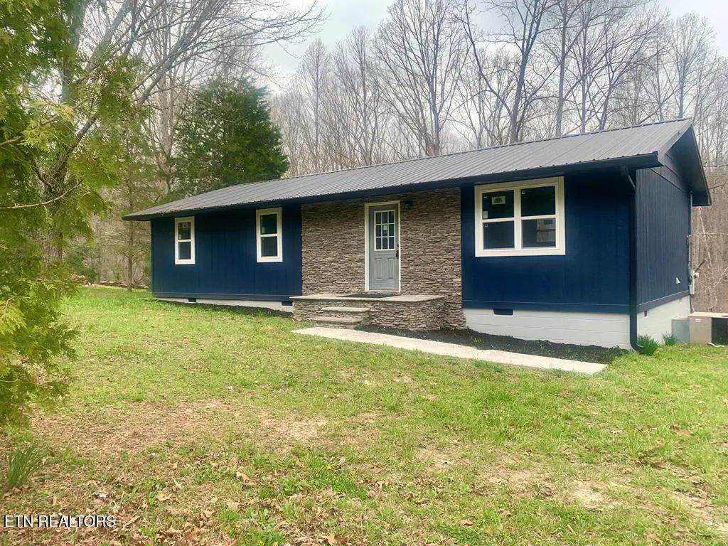 121 Twin Oaks Rd, Pikeville