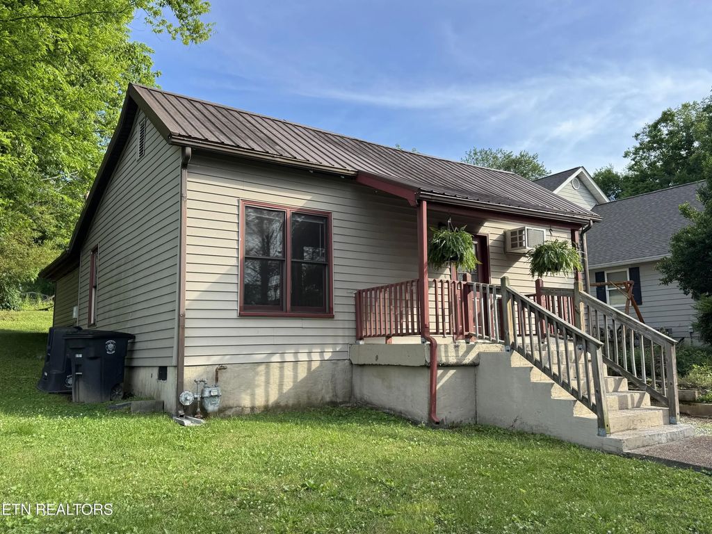 311 Spring St, Athens