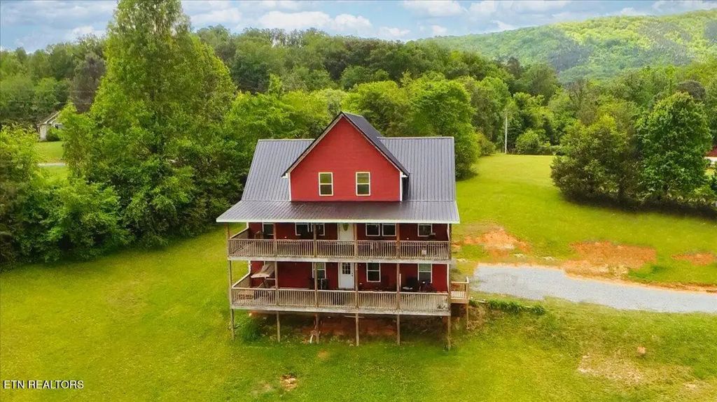 2560 Schisandra Lane, Cosby