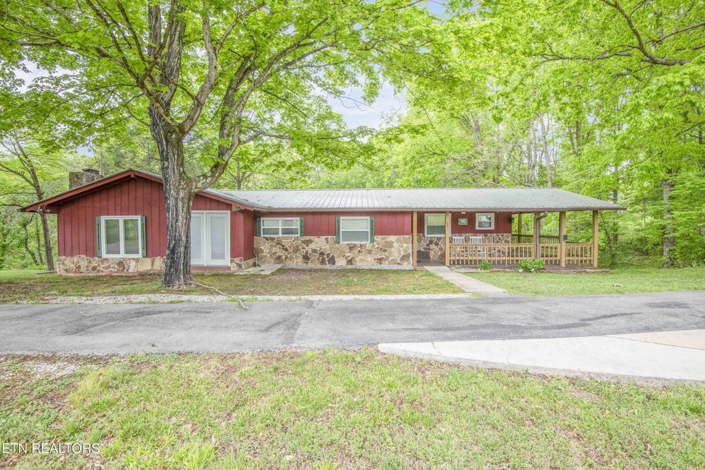 355 Eli Lane, Oneida