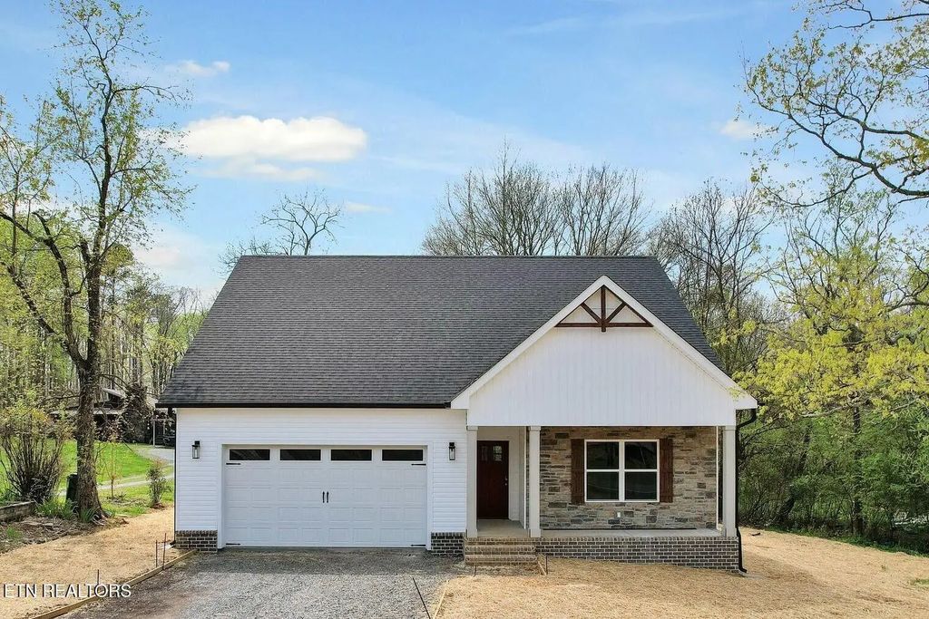 595 Harris Creek Tr, Cleveland