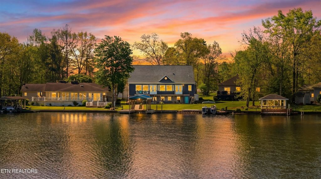 1118 Hileah Drive, Crossville