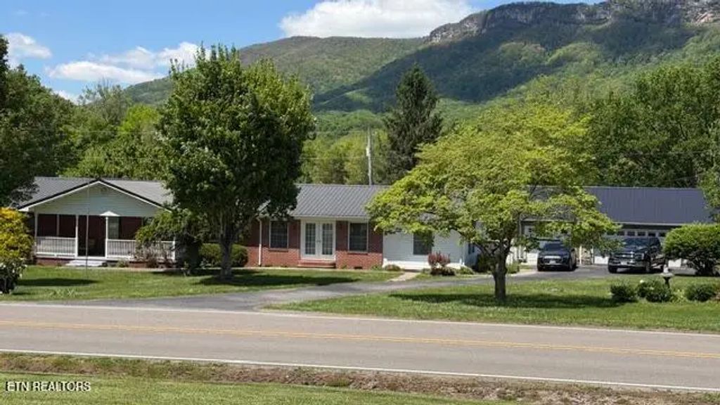 3217 Doctor Thomas Walker Rd, Ewing
