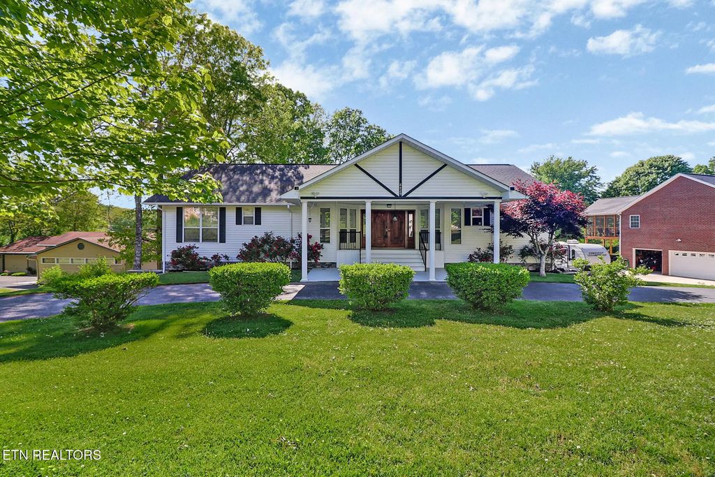 8429 Cherokee Tr, Crossville