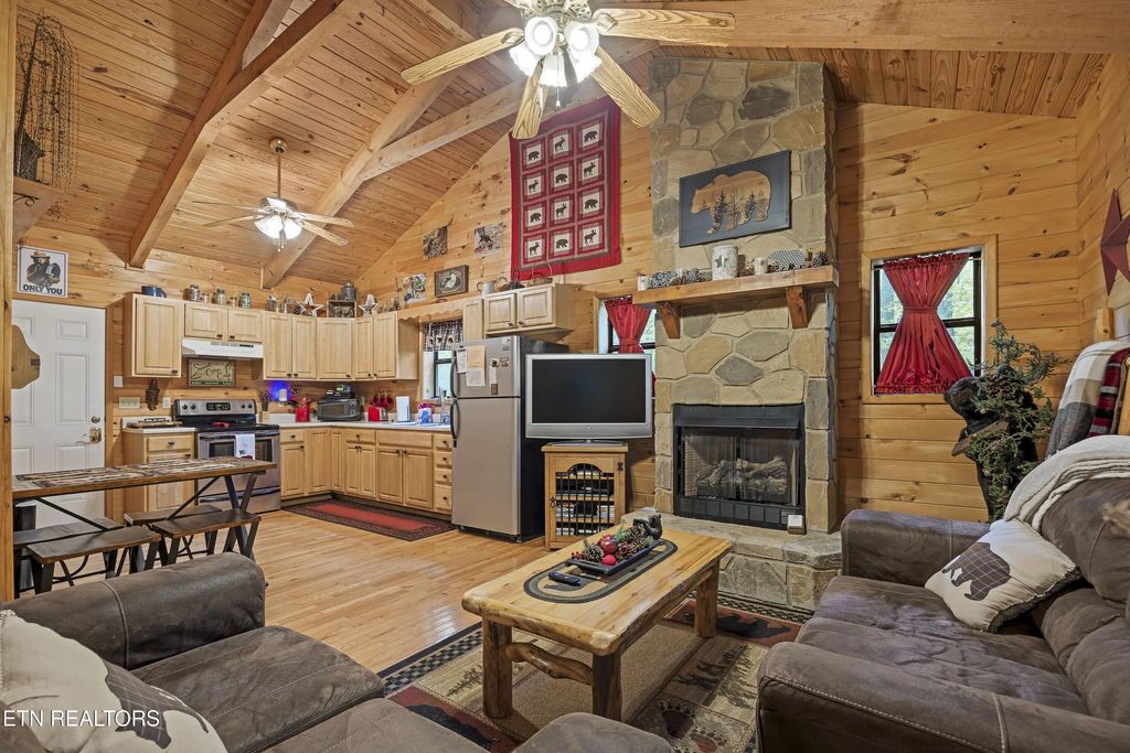 951 Emilyville Way, Cosby
