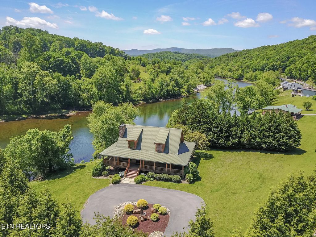 125 Lovely Bluff Rd, Rocky Top