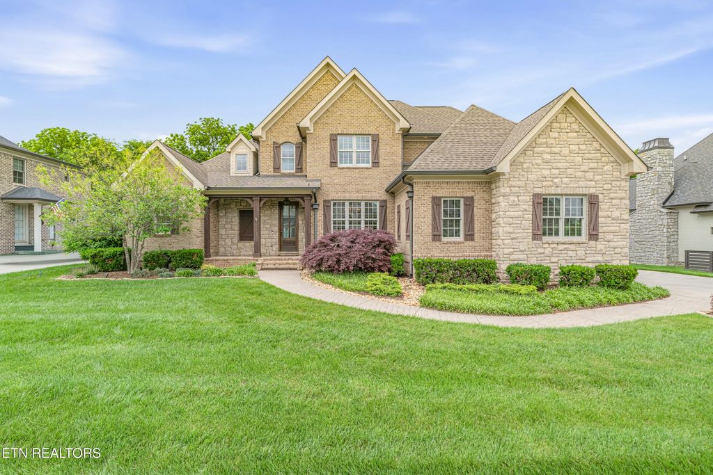 12427 Waterslea Lane, Knoxville