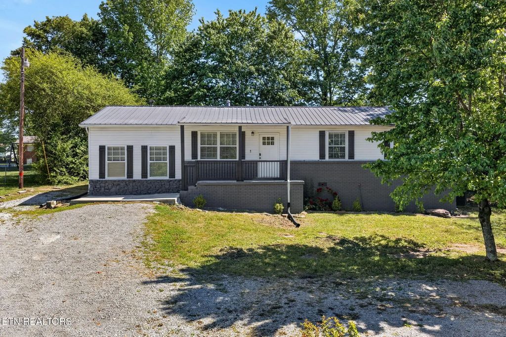 651 Prentice St, Crossville