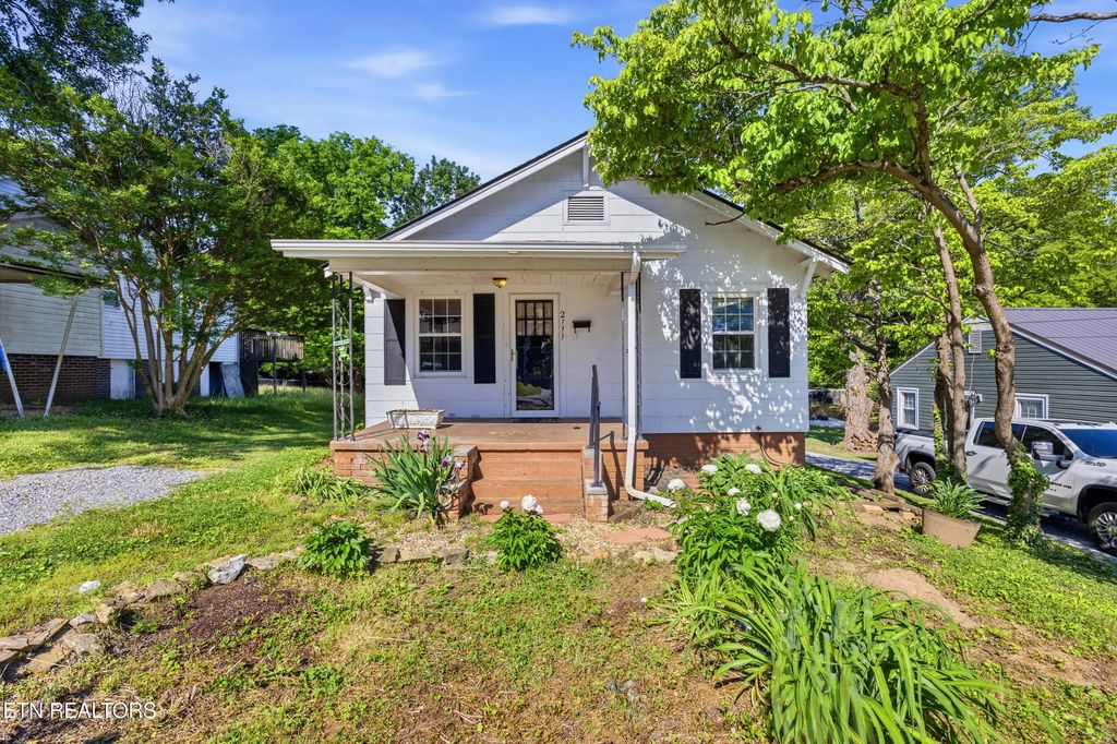 2111 Eastview Ave, Jefferson City