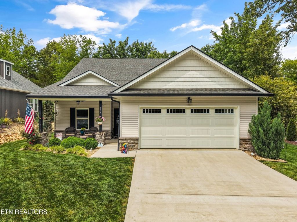164 Tsuhdatsi Way, Loudon
