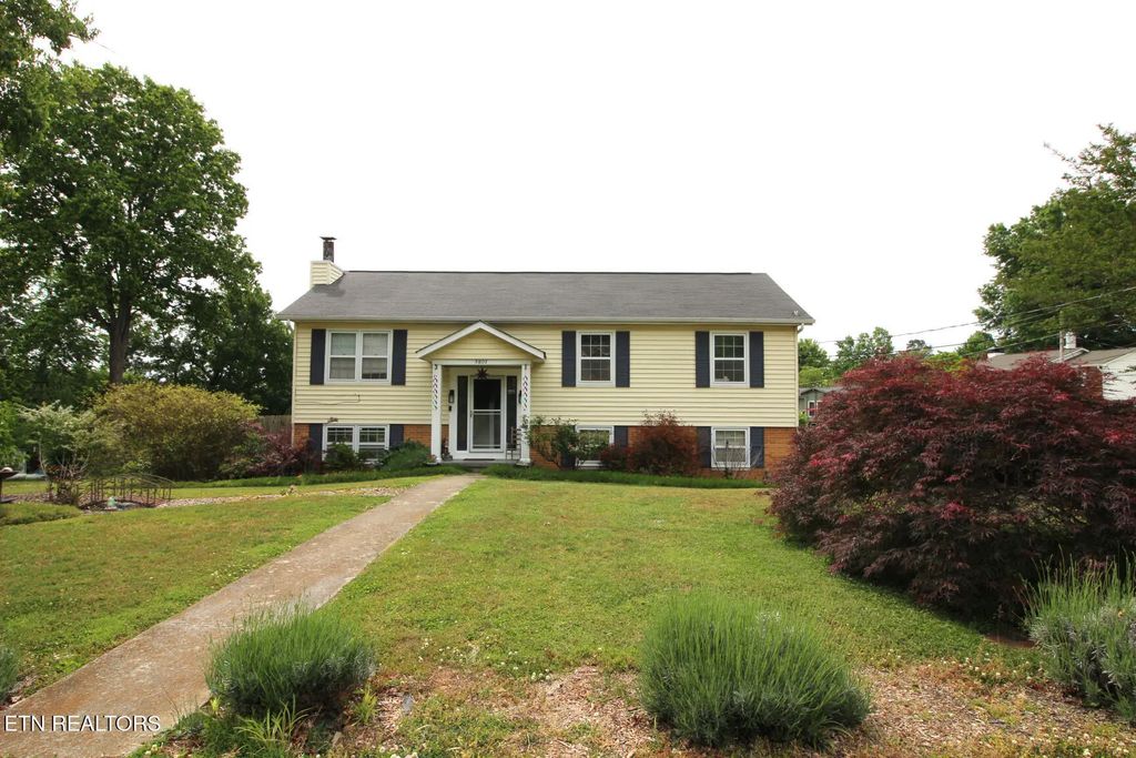 5801 Outer Drive, Knoxville