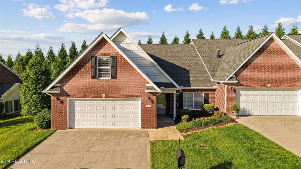 7821 Bailey Bridge Way, Knoxville