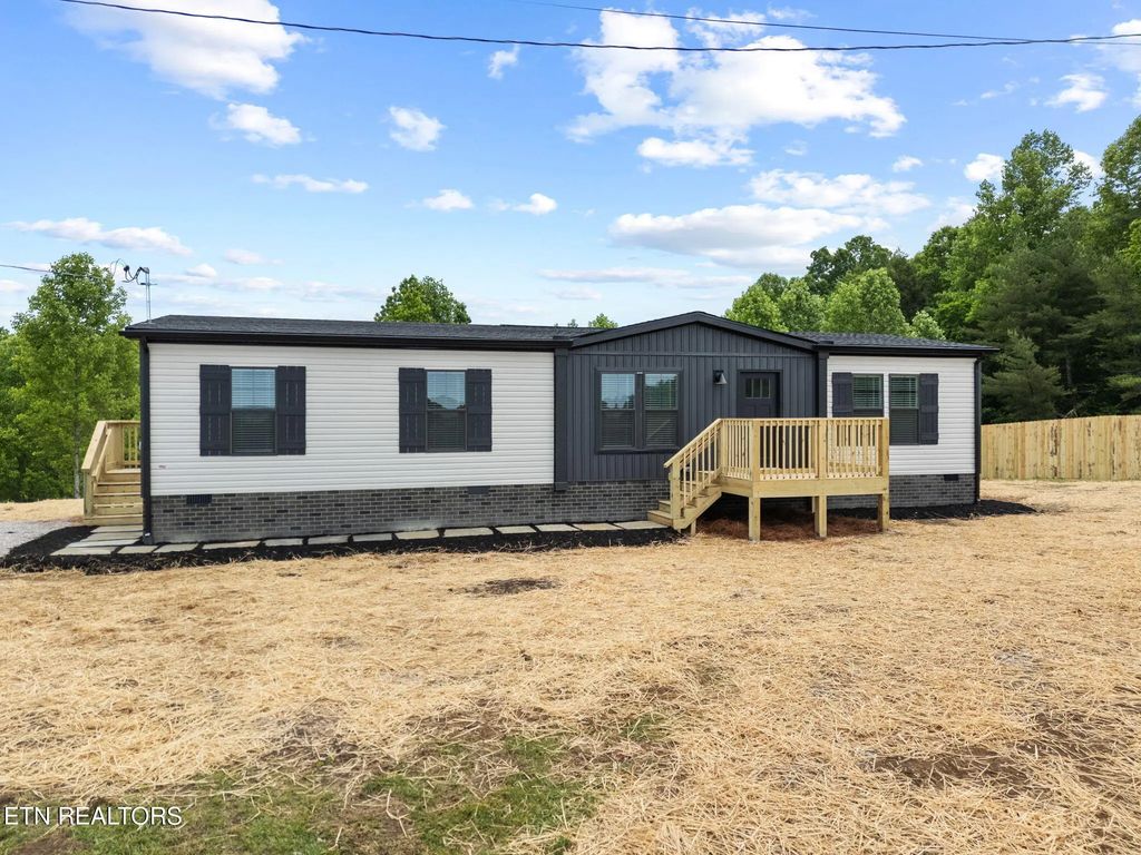 117 Delia Young Lane, Wartburg