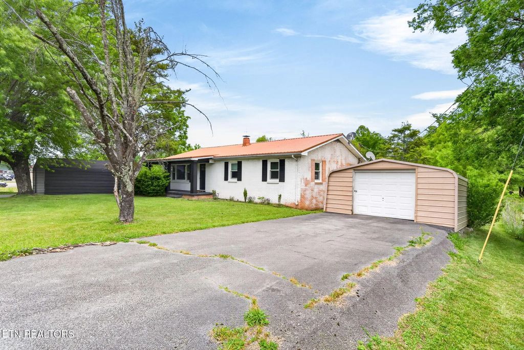 706 Industrial Drive, Monterey