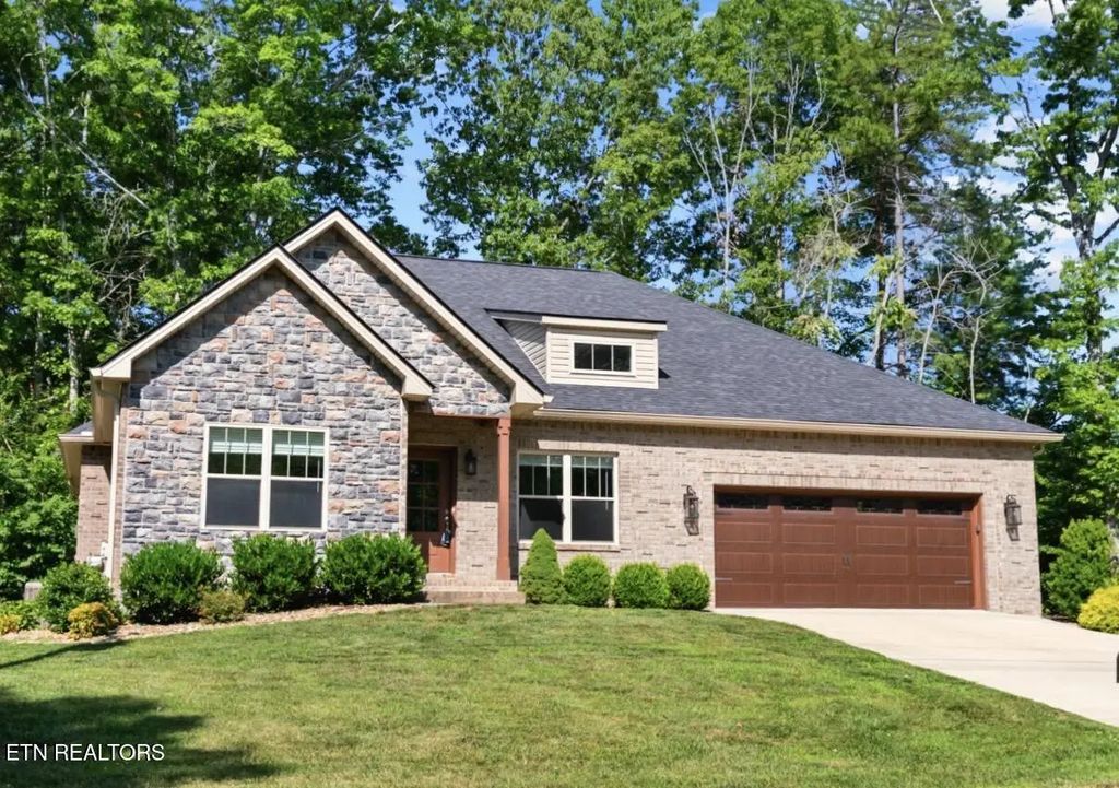 10 King John Lane, Crossville