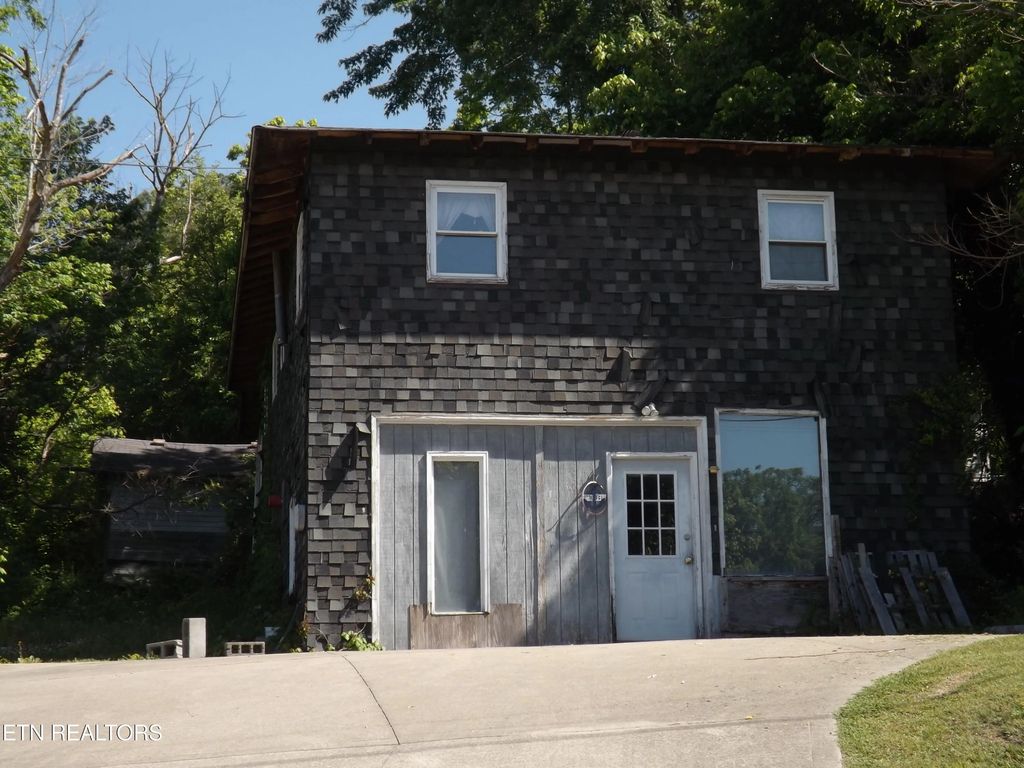 918 E Cumberland Ave, Middlesboro