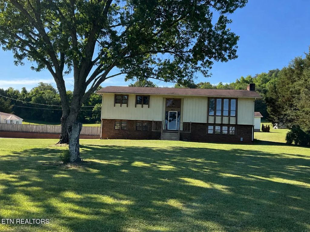 651 River Rd, Kingston