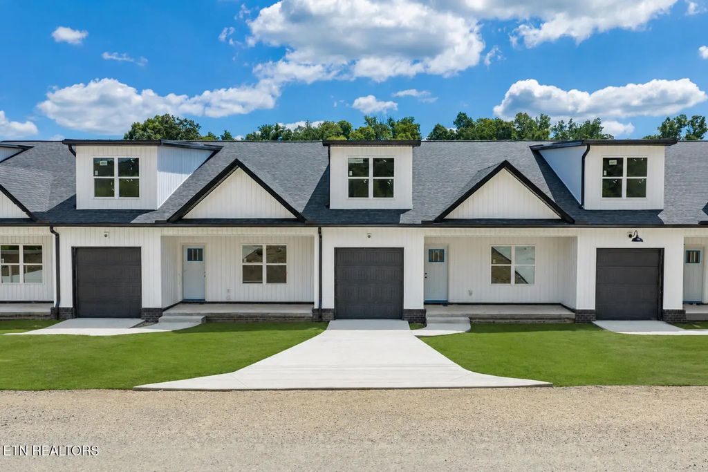 345 Webster Drive, Blaine