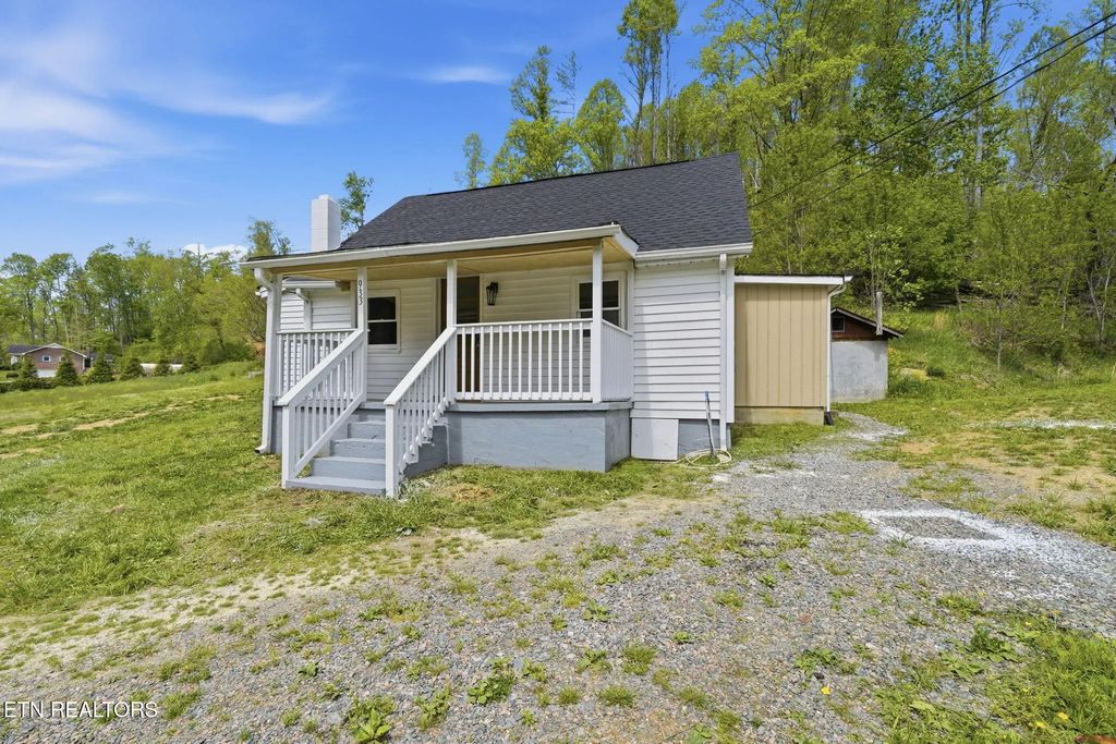 933 Hubert Taylor Rd, Mountain City