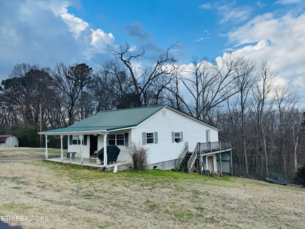 1221 Brady Rd, Newport