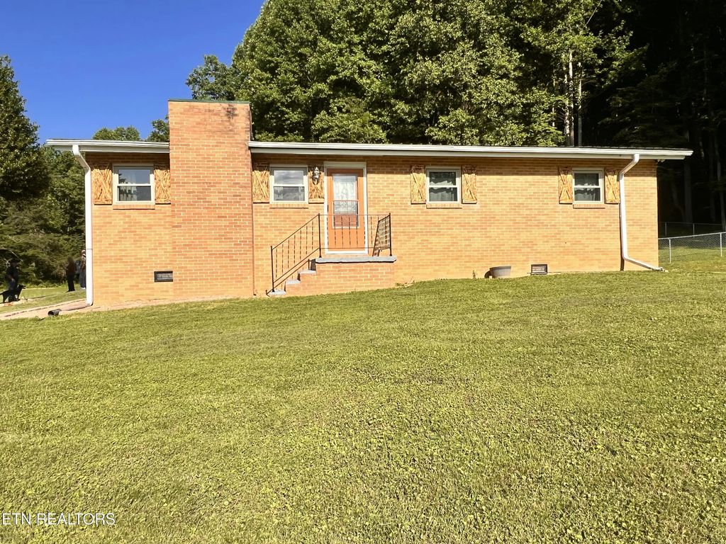 4040 Trail Hollow Rd, Cosby
