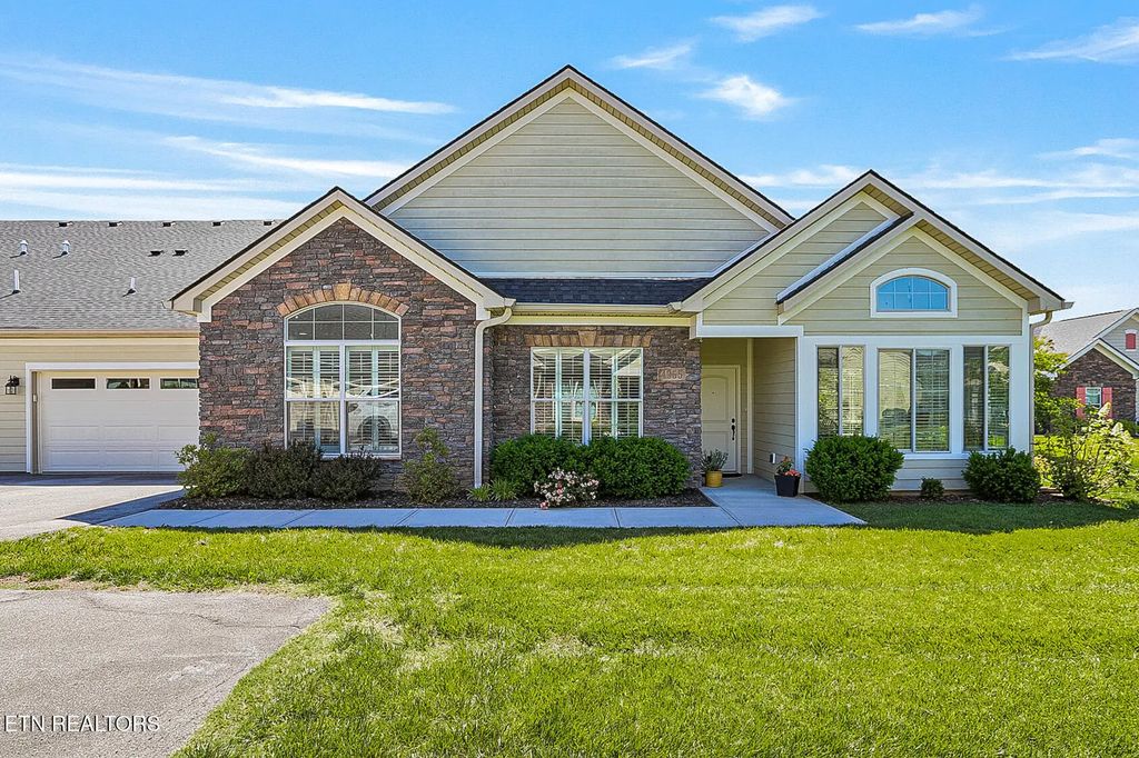 4955 Willow Bluff Circle, Knoxville