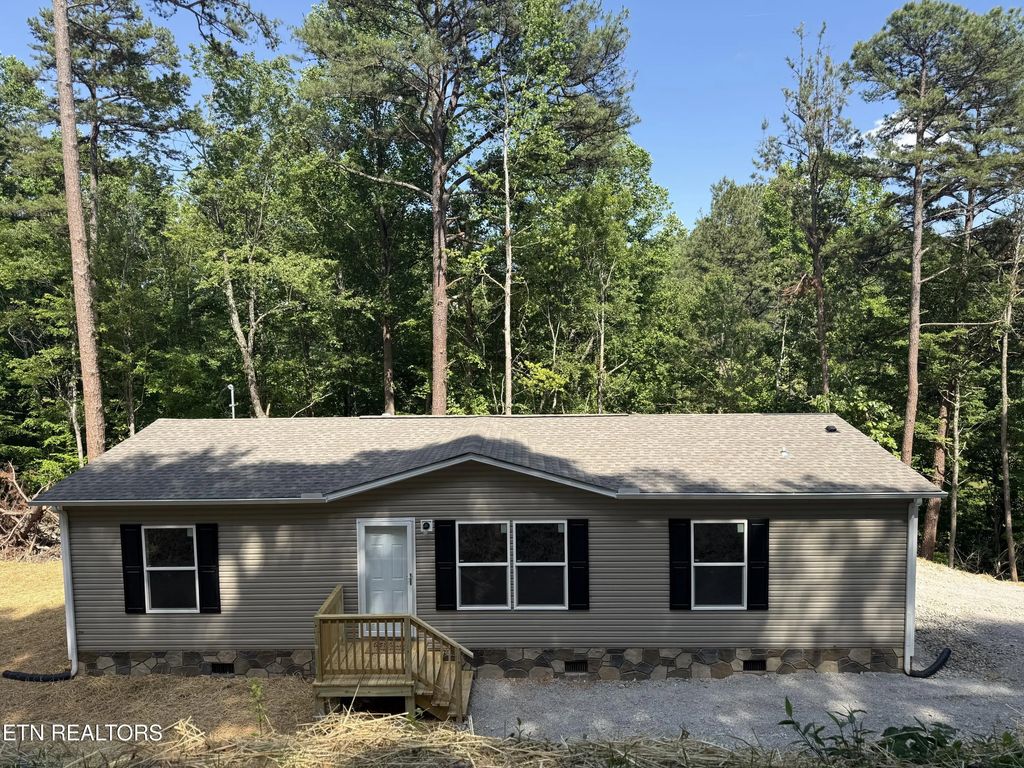 355 Michaels Way, Newport