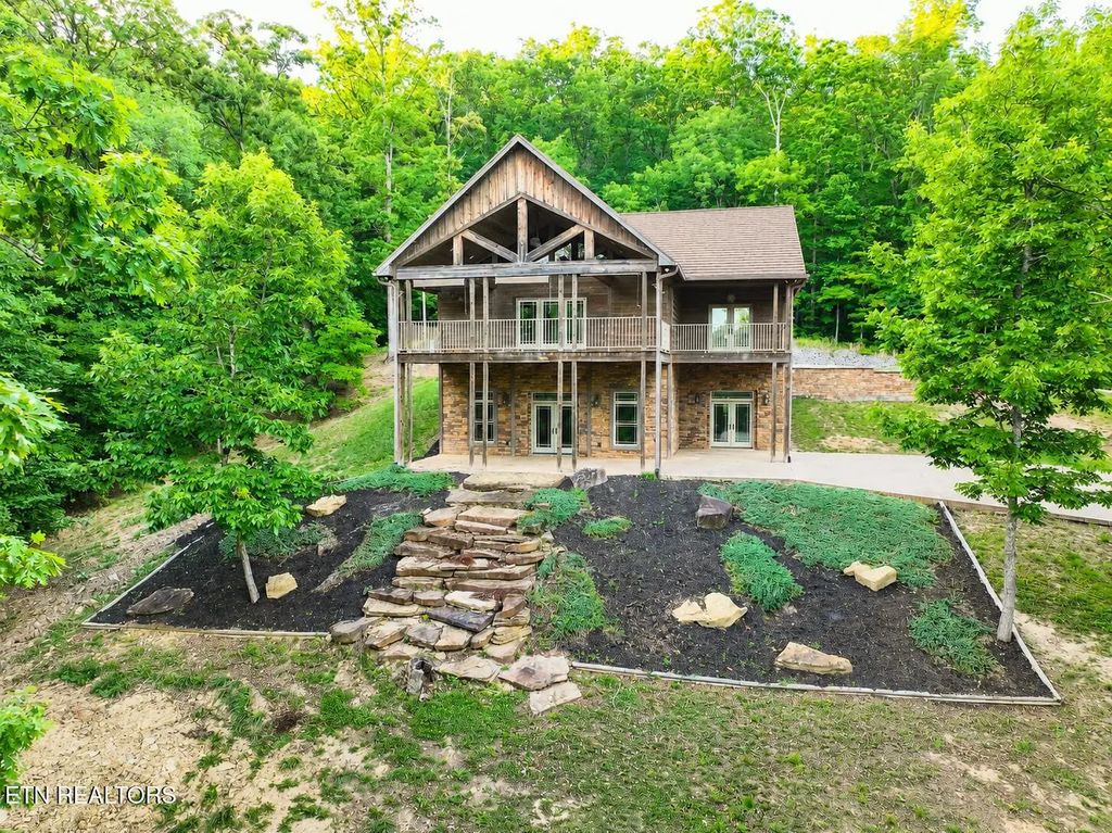 617 Cheyenne Drive, Jamestown