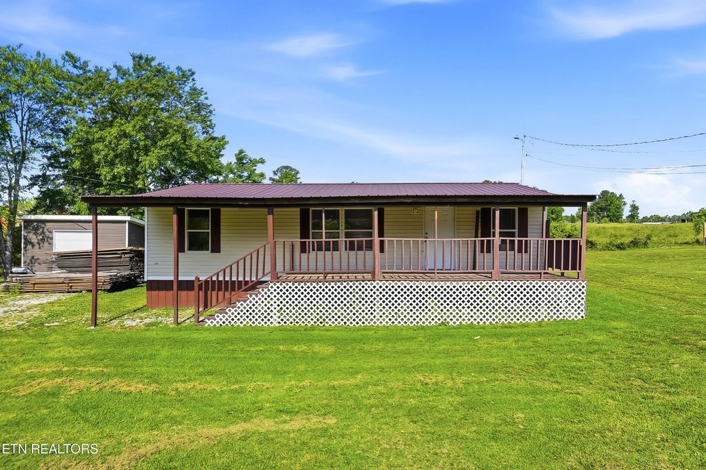 152 Woodlawn Drive, Jamestown