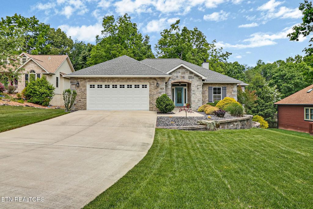 10 Brooks Lane, Crossville