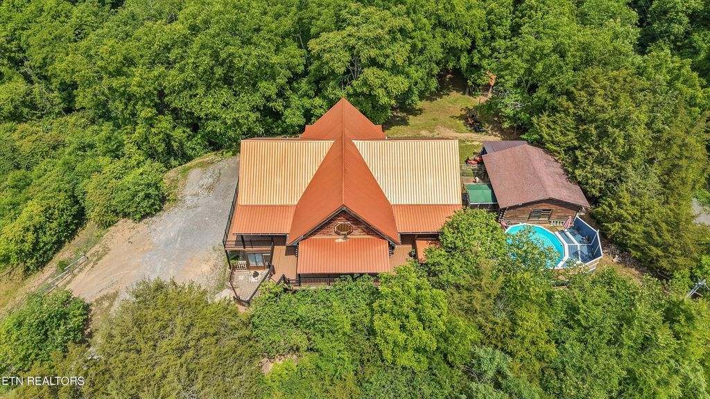 320 Cherry Hill Way, Newport