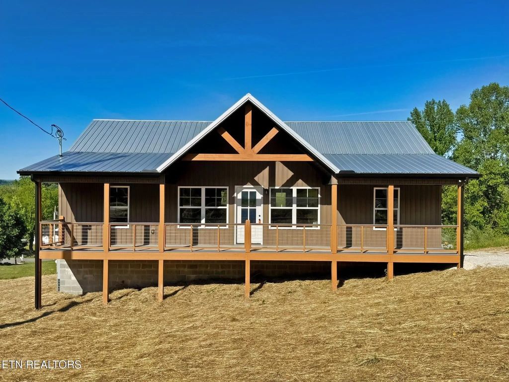 398 Glade Springs Rd, LaFollette