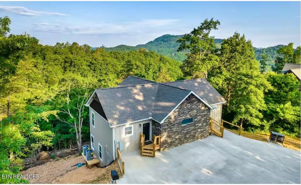 3325 Grouse Ridge Lane, Sevierville