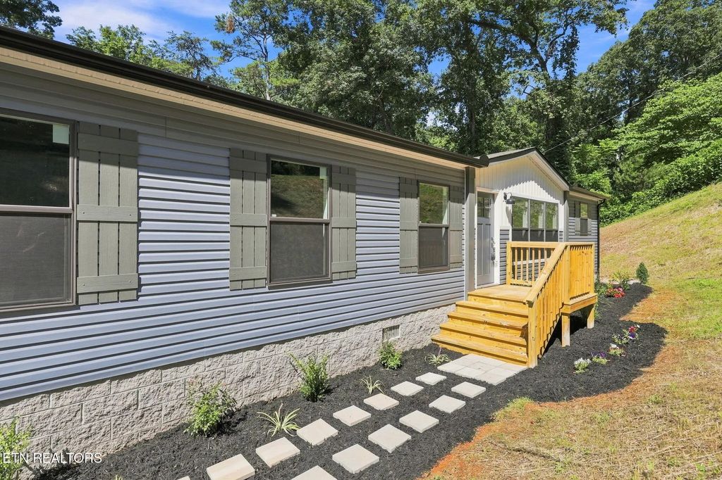 260 Island Ford Rd, Rocky Top