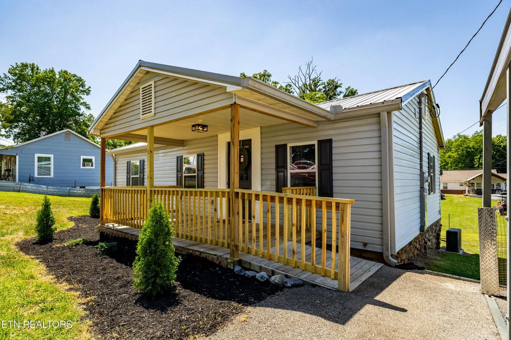 4425 Cullen St, Maryville