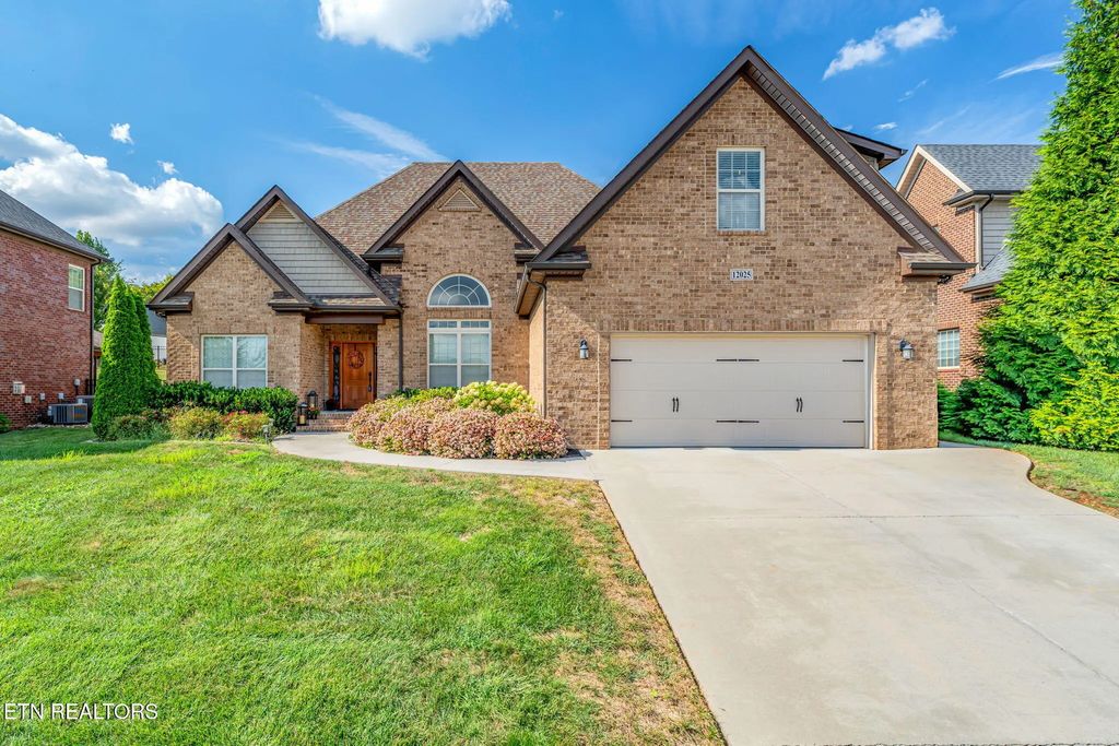 12025 Poplar Meadow Lane, Knoxville