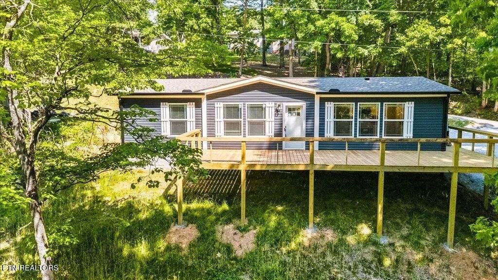 264 Rain Valley Rd, LaFollette