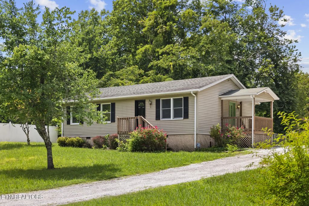 123 Stevens Circle, Rockwood