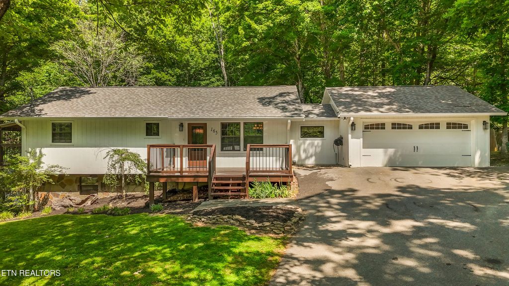 165 Lenz Drive, Kodak