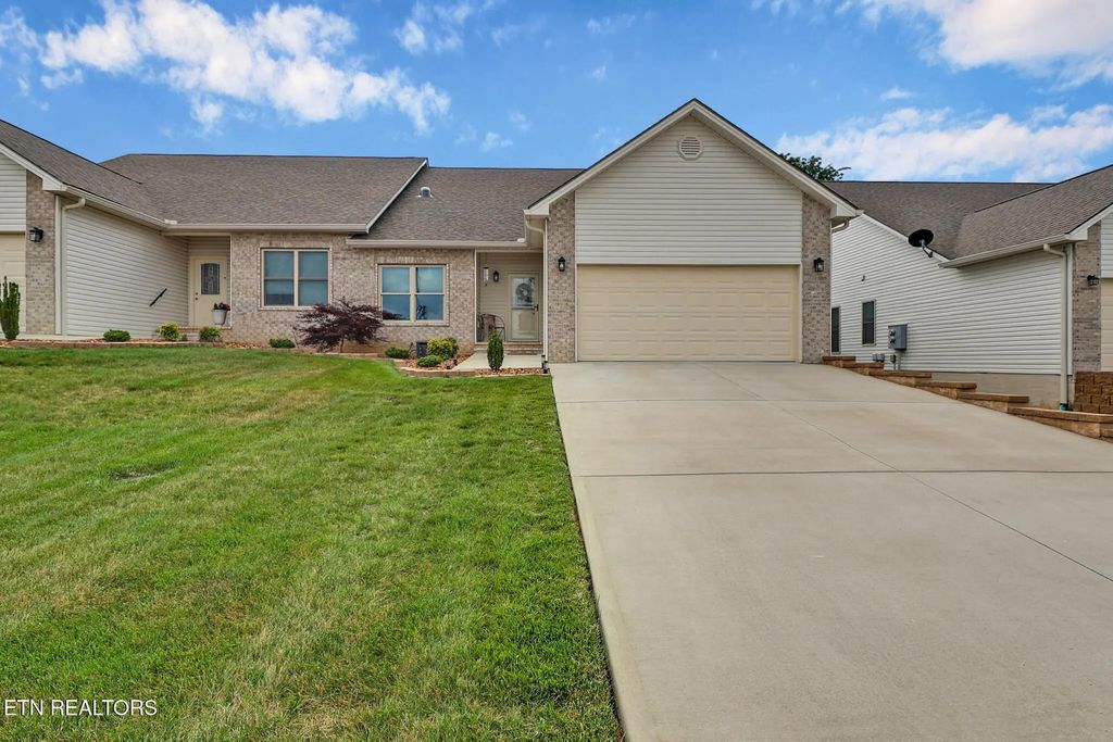 384 Woodgate Drive, Crossville