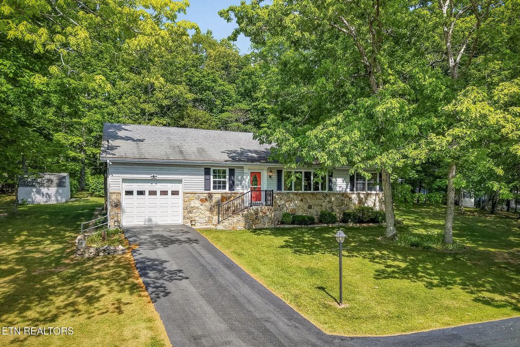 205 Kings Down Drive, Crossville