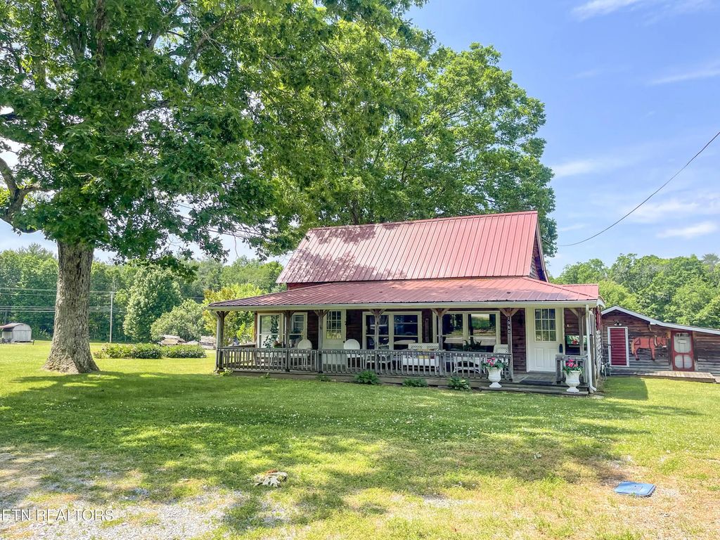 1960 Leffle Webb Rd, Crossville