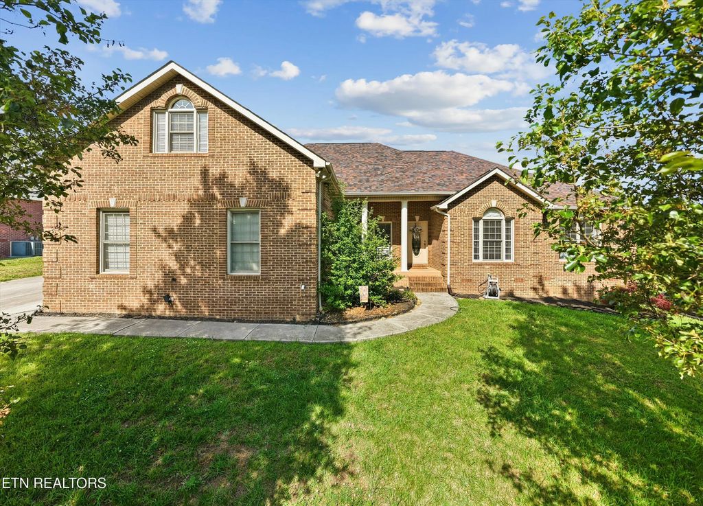 8131 Leclay Drive, Knoxville