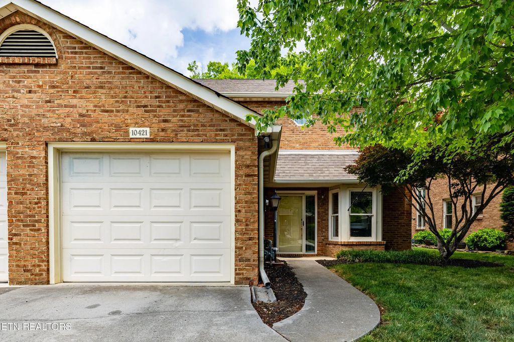 10421 Ravenbrook Lane, Knoxville