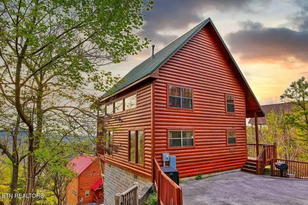 2313 Fox Berry Way, Sevierville