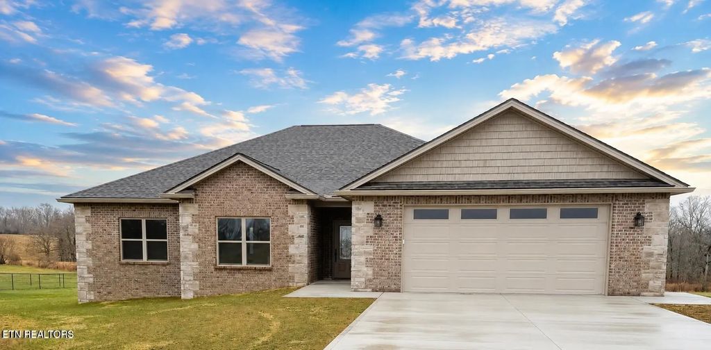 231 Tuttle Lane, Crossville