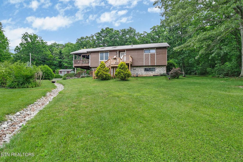 8424 Cherokee Tr, Crossville